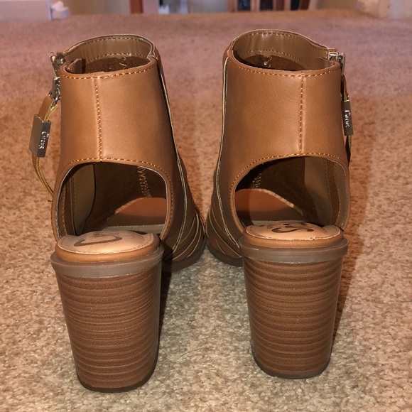Light Brown CIRCUS by Sam Edelman Zip-Up Booties - Picture 5 of 8